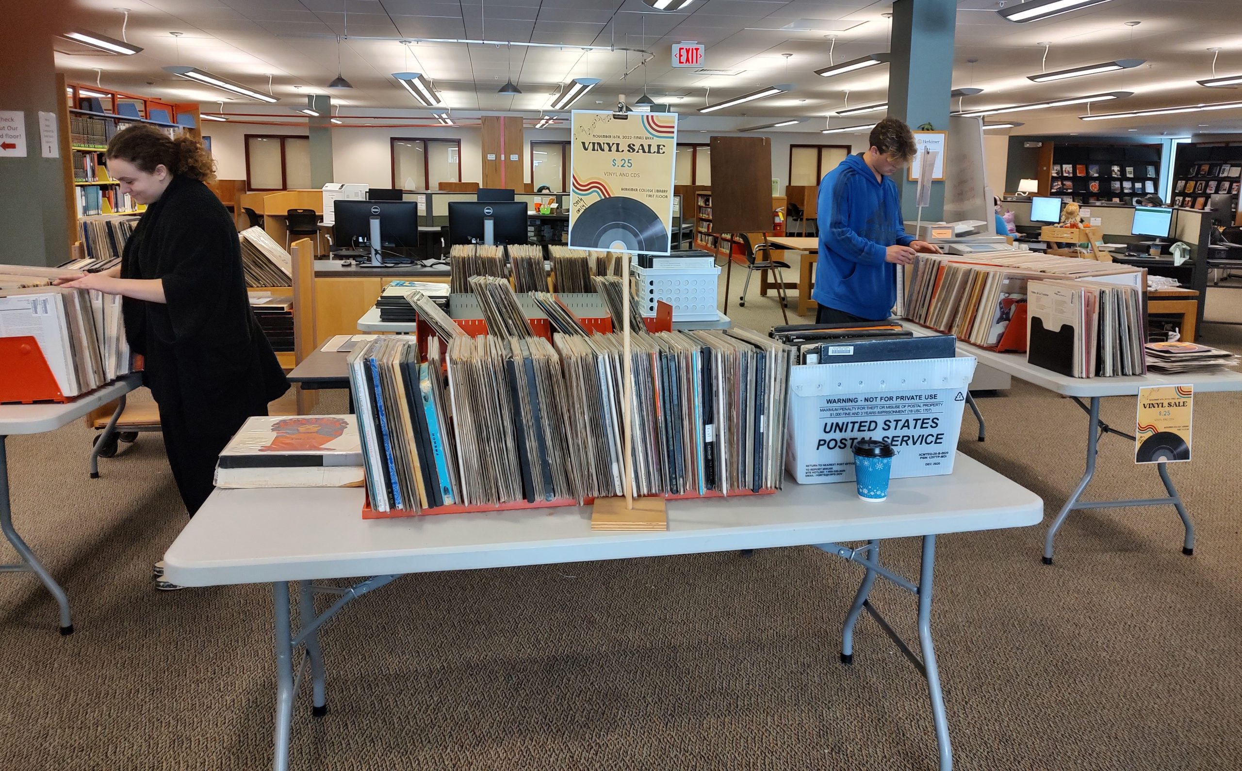 students browsing records