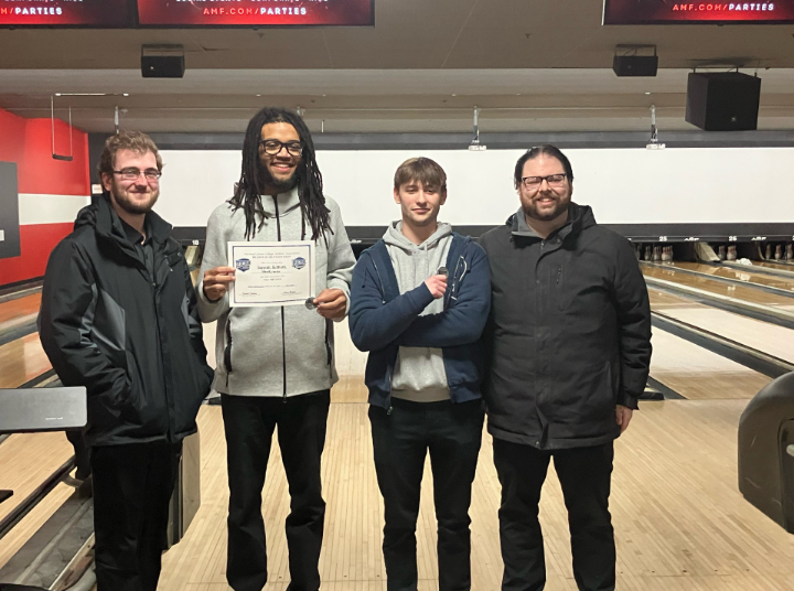 Men's Bowling Team