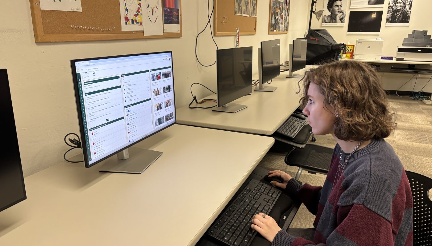 Student using Herkimer College computer lab in Johnson hall 107